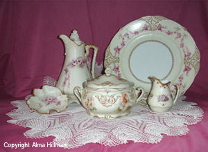 Ohme porcelain pieces